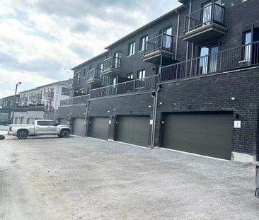 For Lease - 43 Helmkay Avenue, Richmond Hill, Ontario - Photo 5