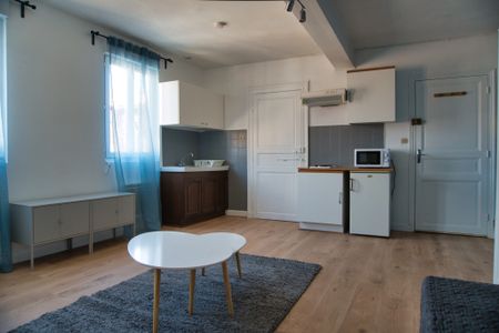 Location Appartement 1 pièce 22m² CASTELNAUDARY 11400 - Photo 5