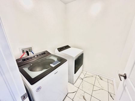 For Lease - 50 Lise Lane, Haldimand, Ontario - Photo 2