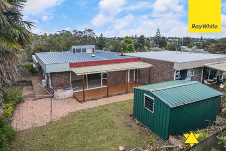 Private Sanctuary in the bustling New Lynn - Photo 3