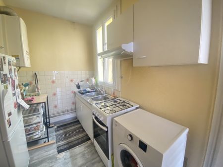 Location Appartement 2 pièces 40m² REMIREMONT 88200 - Photo 5