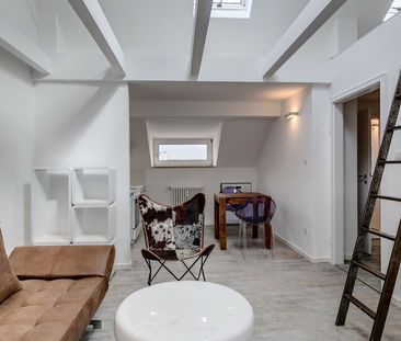 Gorgeous, modern attic apartment - Photo 3