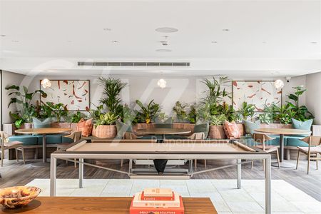 2 Maple Mews, London - Photo 3