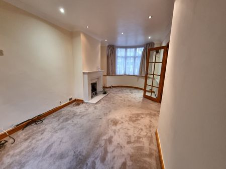 2 bedroom semi-detached house to rent - Photo 3