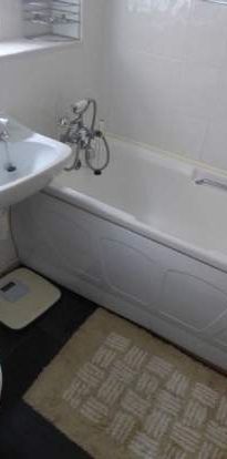 2 bedroom property to rent in Luton - Photo 2