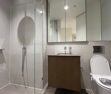 2 Bedroom + Albert Park view in Perfect Southbank Location! - Photo 3