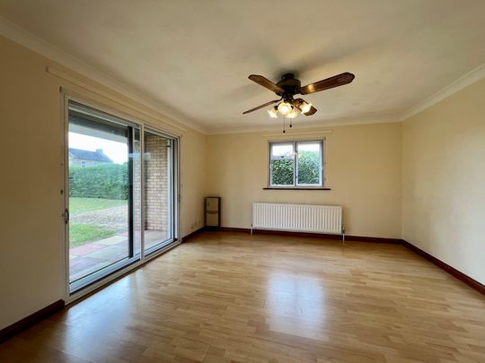 The Street, Bury St. Edmunds, Beck Row - Photo 1