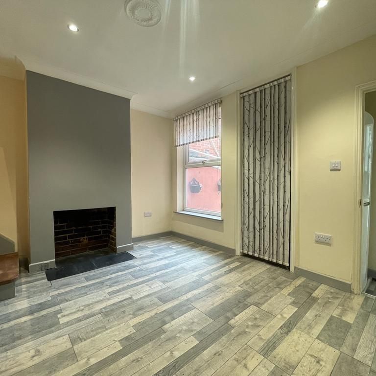 Argyle Street - Photo 1