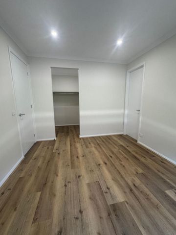 Modern, Brand-New Home in Great Clyde Location - Photo 3