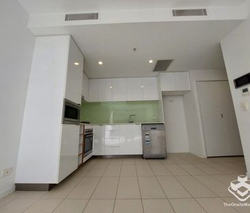 $490 only! Unfurnished One Bed Apartment For Rent, South Brisbane QLD - Photo 3