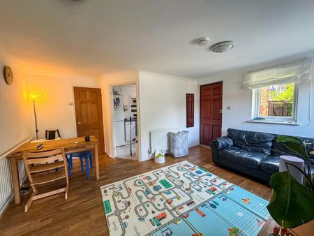 2 bedroom semi-detached house to rent - Photo 3