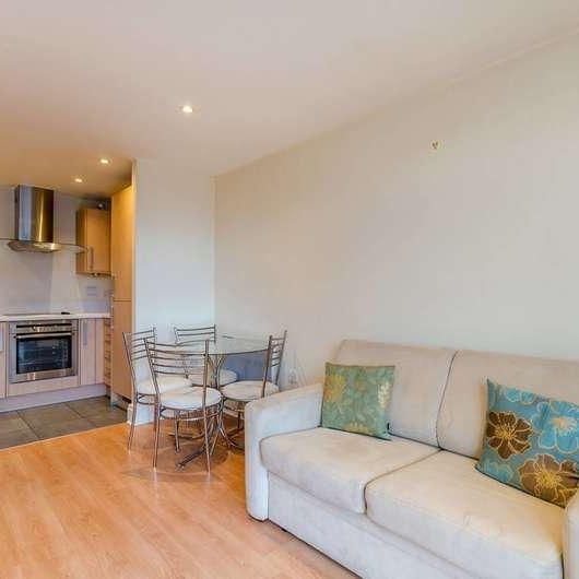 Smugglers Way, Wandsworth Town, SW18 - Photo 1