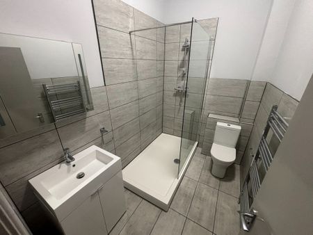 8 Bed Student Accommodation - Photo 4