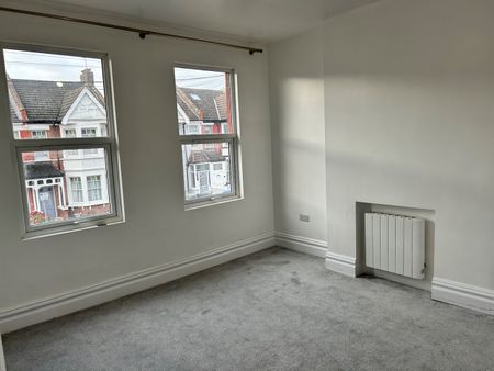 3 Bed Flat, London Road, HA9 - Photo 3