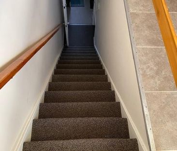 93 Lower Union St - Unit 3, 4 bed, 1.5 bath - Photo 3