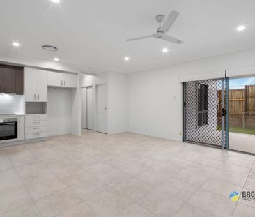 Modern Family Living with Alfresco Entertaining, Ducted Air Conditi... - Photo 1