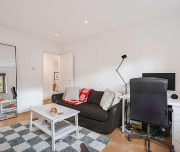 Canonbury Crescent, Islington, London, N1 - Photo 3