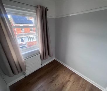 32 Rosapenna Parade, - Photo 2