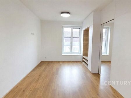 Pronájem bytu 2+kk 33 m2 - Фото 2