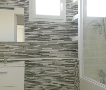 Location Appartement 3 pièces 68m² ST DENIS 97400 - Photo 4