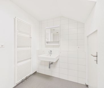 Attractive 2.5-room apartment in Oberdorf, canton SO - Photo 2