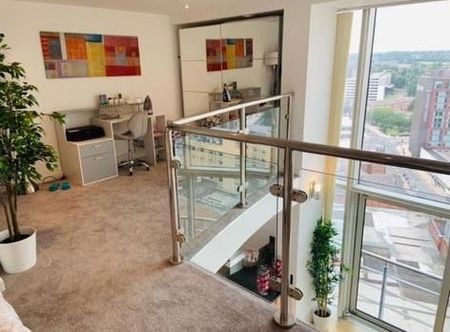 1 Bed Penthouse, Albion Street, LS2 - Photo 3