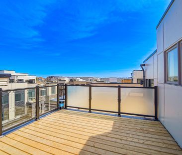 For Lease - 14 Gothenburg Lane, Markham, Ontario - Photo 3