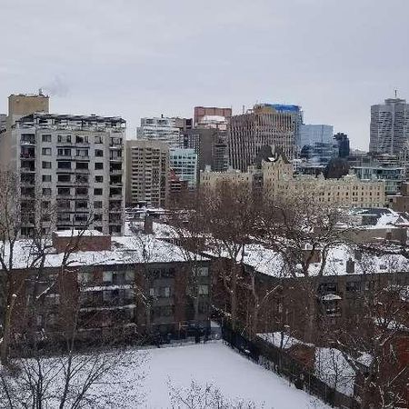 Lumineux et fraîchement rénové, cet 3 1/2 au 8e étage avec balcon / Bright 3½ for Rent — Golden Mile, Montreal (8th Floor, Balcony) - Photo 4