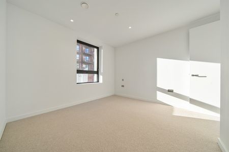 Available from Now - 2 Bed Apartment, Unfurnished - Photo 3
