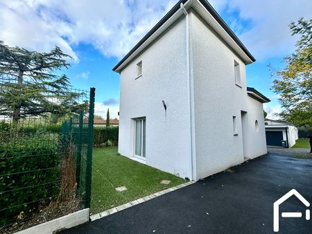 A LOUER : Maison T3 Bis meublée de 80m² moderne avec garage + jardin - Photo 3