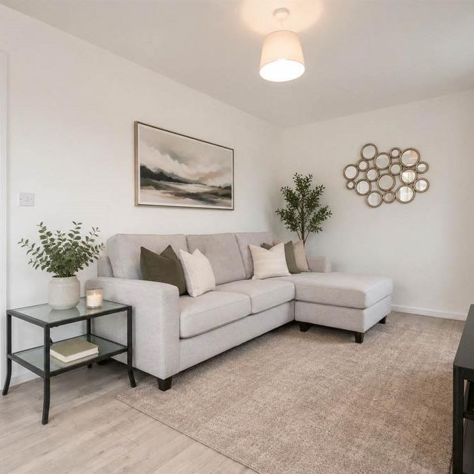 3 bedroom semi-detached house to rent - Photo 1