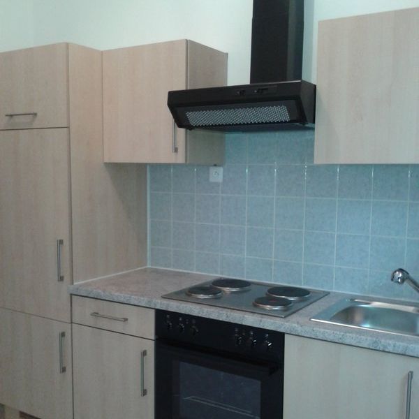 Location Appartement 4 pièces 81m² SARREGUEMINES 57200 - Photo 1