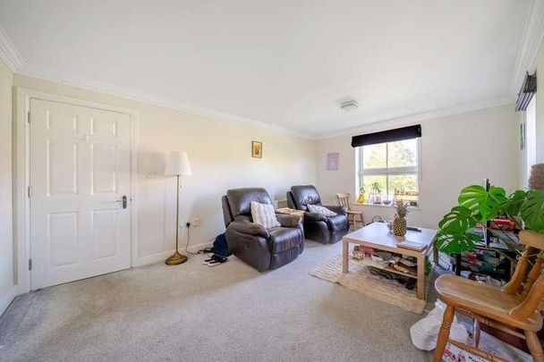 Windsor Drive, Wallingford, OX10 - Photo 1