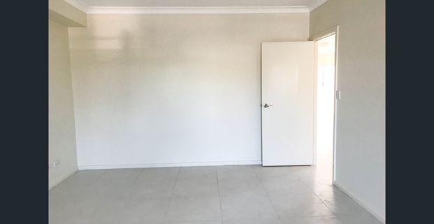 GOOD CONDITION 3 BEDROOM UNIT - Photo 1