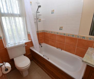 2 bedroom semi-detached bungalow to rent - Photo 6