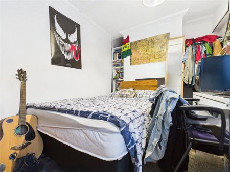 6 bedroom terraced house to rent - Photo 2