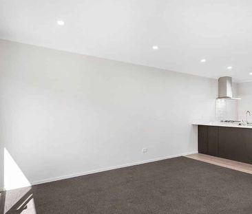 Brand New Modern Townhouse! - Photo 2