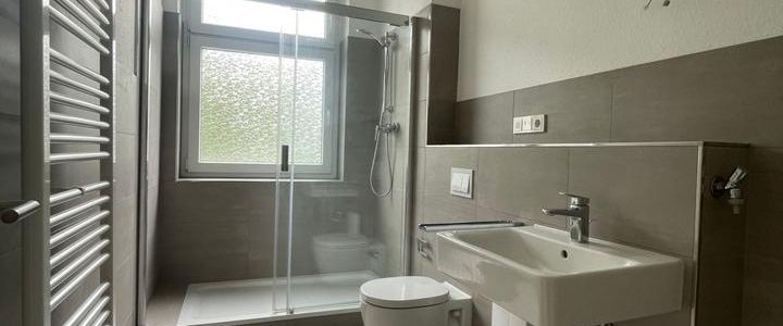 *Balkon*Erdgeschoss*Erstbezug nach Sanierung* - Photo 1