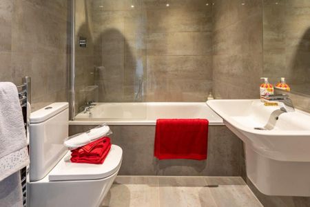 1 bedroom flat to rent - Photo 4