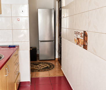 Metrou Valea Ialomitei, garsoniera luminoasa - Fotografie 5