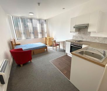 Studio to rent - Photo 6