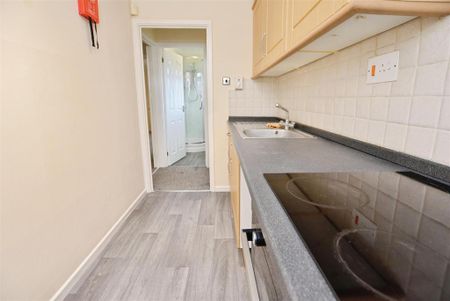 1 bedroom flat to rent - Photo 5