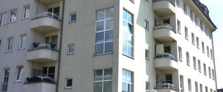 2-Raum-Wohnung mit Balkon und Aufzug in zentraler Lage! - Foto 1