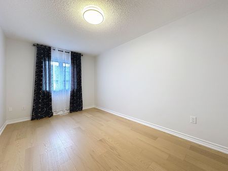 For Lease - 8777 Dufferin Street Unit# 14, Vaughan, Ontario - Photo 3