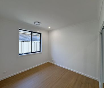 Family Friendly - Room to Grow - Fantastic Yard, Ducted Air Con, Al... - Photo 2