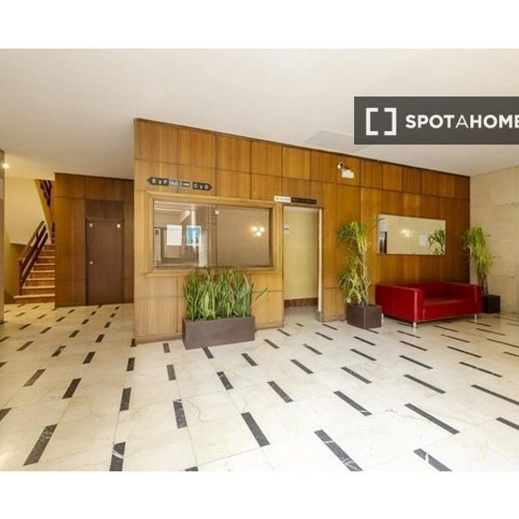 4 room luxury Apartment for rent in Madrid, Autonomous Region of Madrid - Photo 1