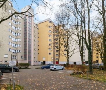 Gut geschnittene 2-ZKB mit EBK, Loggia und TG nahe City Galerie - Photo 1