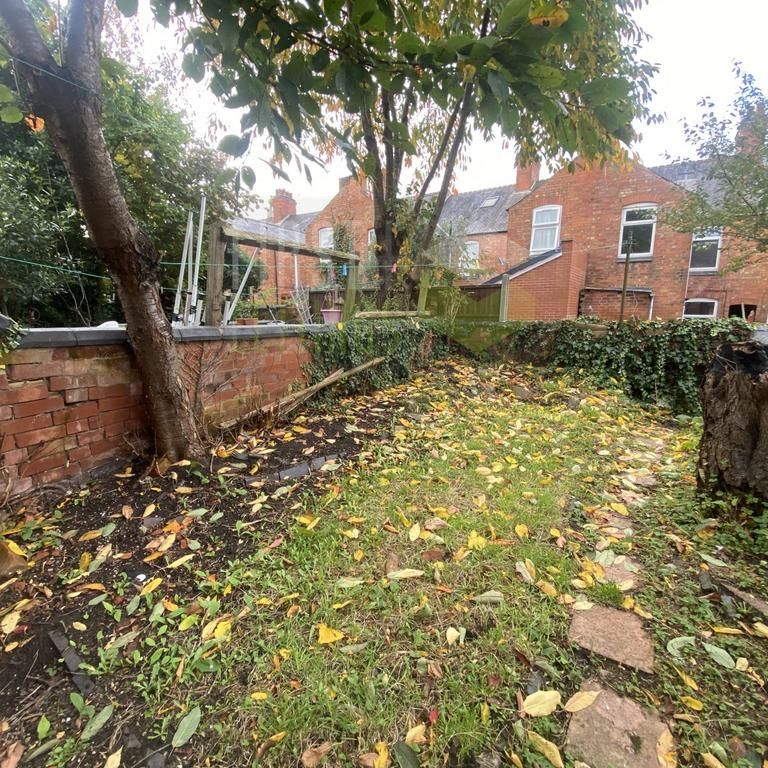 3 bedroom terraced house to rent - Photo 1