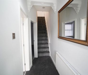 3 bedroom terraced house to rent - Photo 4
