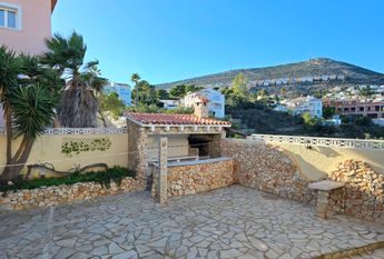 LONG TERM RENTAL Spacious villa for rent with sea views